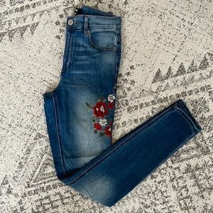 Express High Rise Embroidered legging jean